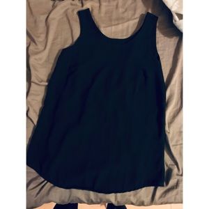 Black tanktop